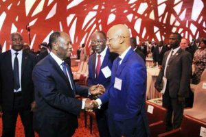 Cellou Dalein Diallo et Alhasane Dramane Ouattara au forum économique d'Abidjan