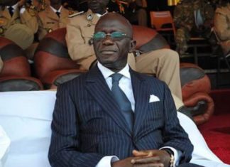 Trafic de faux billets : le ministre de la Sécurité s’en mêle et donne un ultimatum aux officiers de la police Me Abdoul Kabélé Camara, ministre de la sécurité