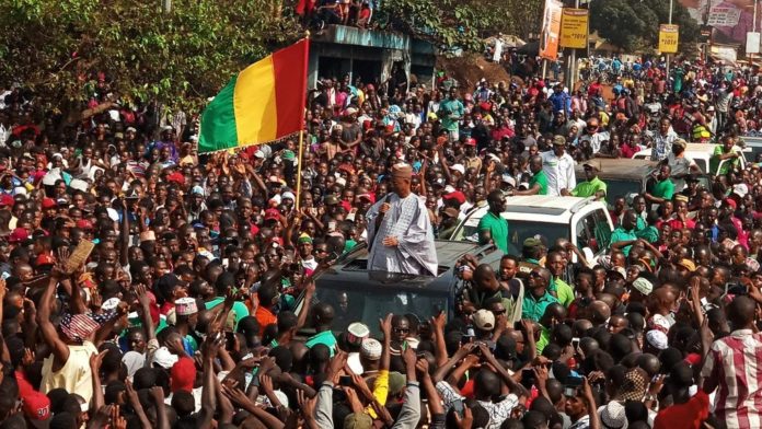 Cellou Dalein Diallo président de l’union des forces démocratiques de Guinée (Ufdg) lors des obsèques de ses militants tués à Bambeto Cellou Dalein Diallo président de l’union des forces démocratiques de Guinée (Ufdg) lors des obsèques de ses militants tués à Bambeto