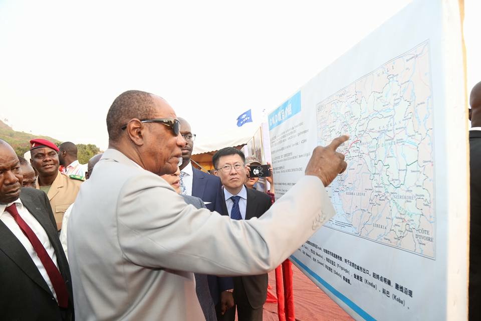 Alpha Conde à Coyah lors du lancement des travaux de la route Coyah Kindia-Mamou-Dabola