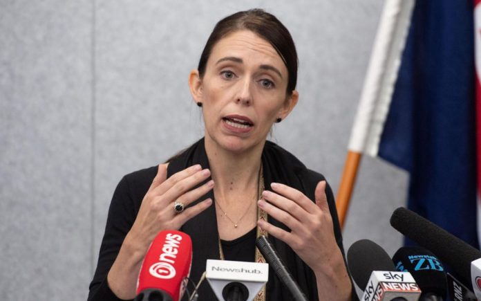 La Première ministre néo-zélandaise Jacinda Ardern a promis que les « lois sur les armes vont changer » au lendemain de l’attaque de deux mosquées. AFP/Marty MELVILLE La Première ministre néo-zélandaise Jacinda Ardern a promis que les « lois sur les armes vont changer » au lendemain de l’attaque de deux mosquées. AFP/Marty MELVILLE