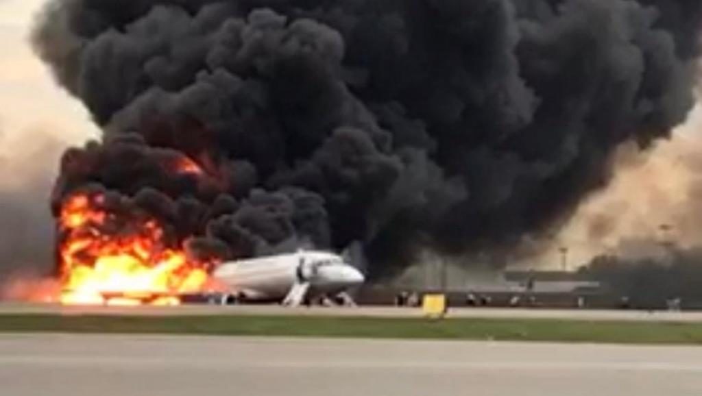 Russie: atterrissage d’urgence d’un avion à Moscou, 41 morts