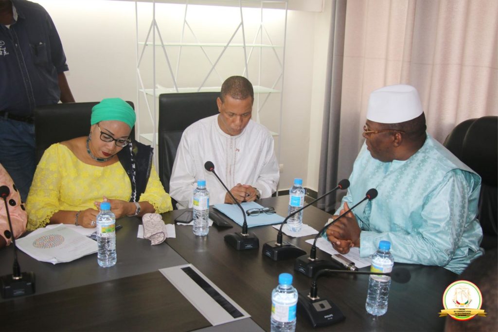 CONSULTATIONS NATIONALES : SYNDICATS ET PATRONAT CHEZ LE PREMIER MINISTRE
