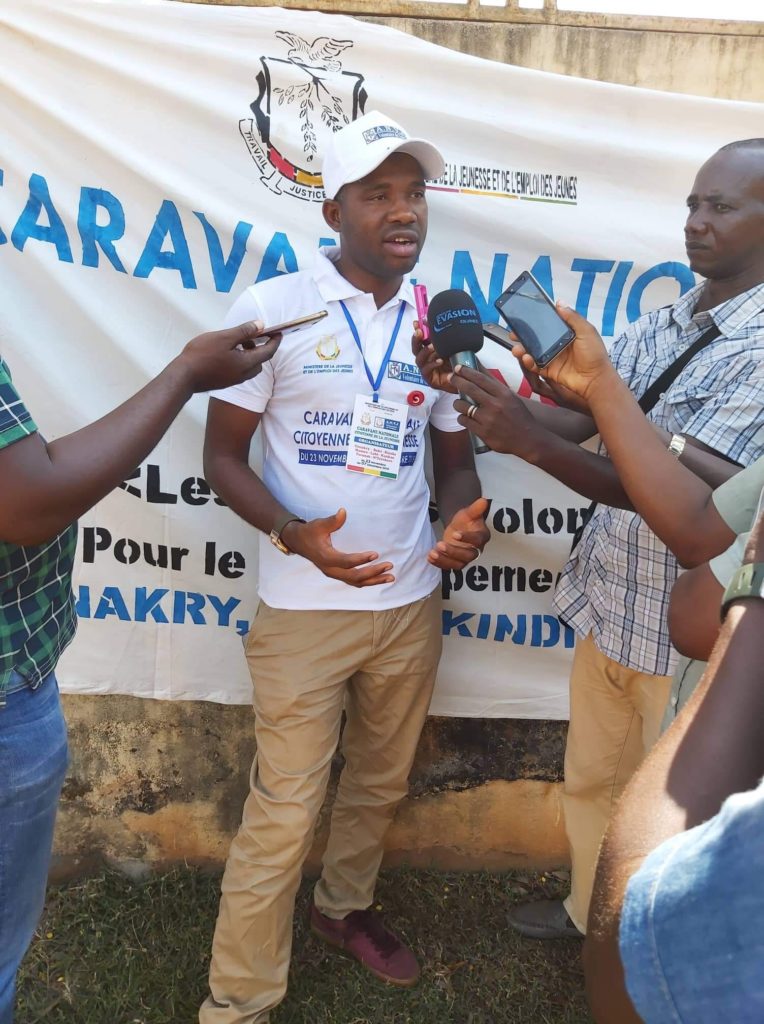 Boké : première étape d’une caravane de sensibilisation à l’initiative de l’agence nationale du volontariat jeunesse Macka Balde DGA de l’ANVJ à Boké