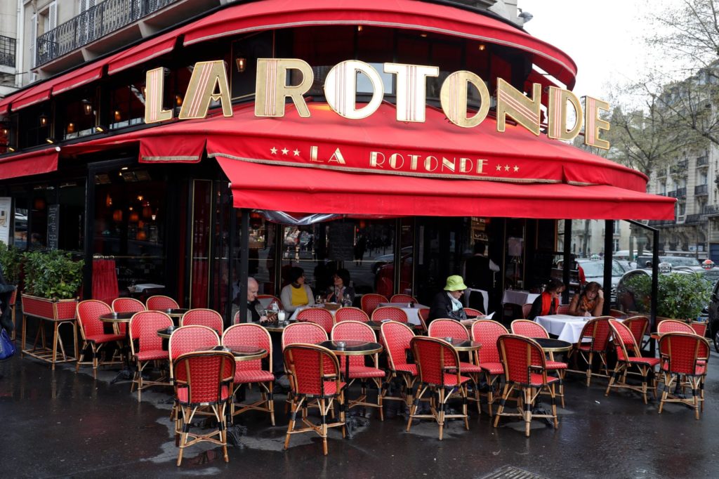 France : La célèbre brasserie parisienne La Rotonde touchée par un incendie