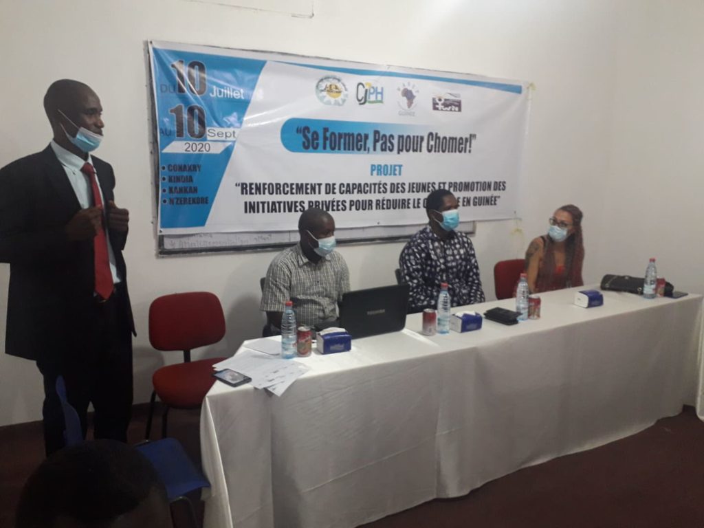 Le ministre Mouctar Diallo, préside la cérémonie du lancement officiel du projet « Renforcement des capacités des jeunes et promotion des initiatives privées pour réduire le chômage en Guinée »
