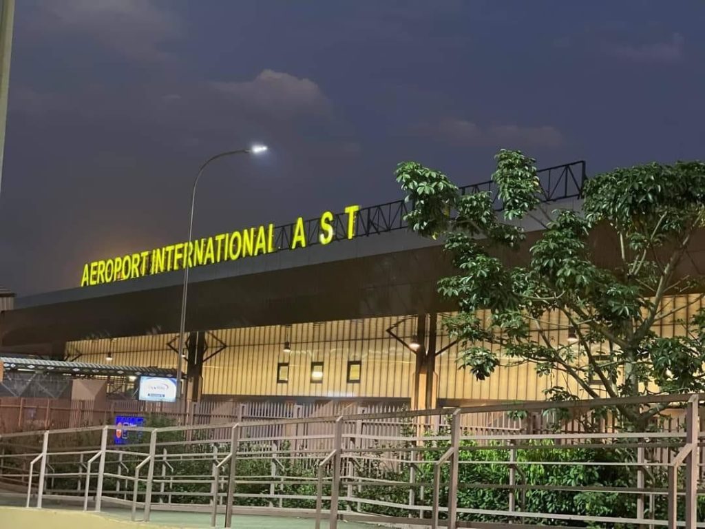 Aéroport AST: le contrôle sanitaire et la vaccination de routine contre la fièvre jaune restaurés dès le 15 février
