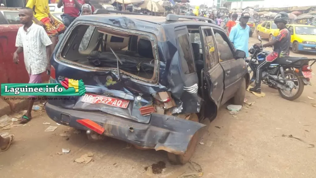 Conakry : un accident de la circulation fait quatre morts, un blessé et des dégâts matériels à Entag