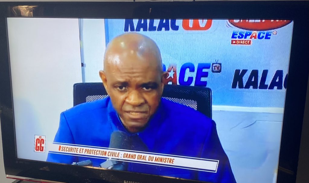 Le ministre Bachir Diallo sur l’Interruption dans la délivrance des passeports : «On a gardé un stock de 1000 passeports uniquement pour les cas de maladies et des boursiers »