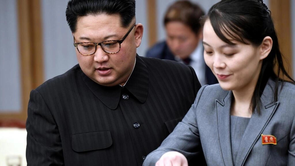 Le leader nord-coréen Kim Jong-un et sa soeur, Kim Yo-jong, le 27 avril 2018, en marge d'une rencontre avec la Corée du Sud (image d'illustration). Korea Summit Press Pool/Pool via Reuters