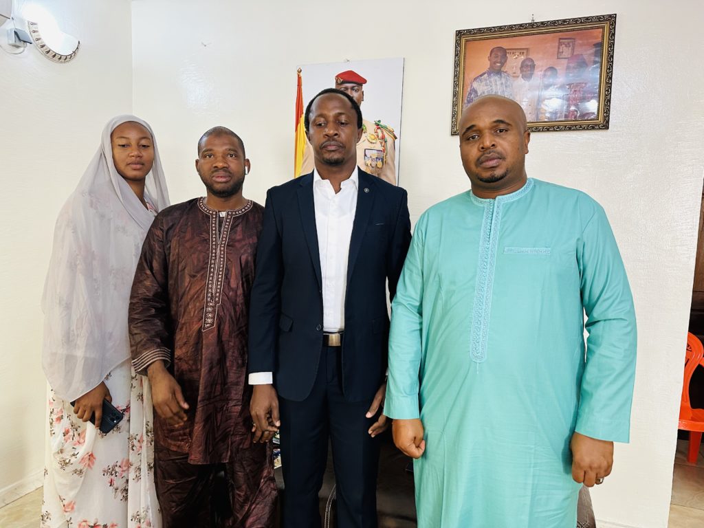 Le DG de l’ANVJ, Macka Balde de retour à Dinguiraye pour assister à la finale doté du trophée Colonel Mamadi Doumbouya