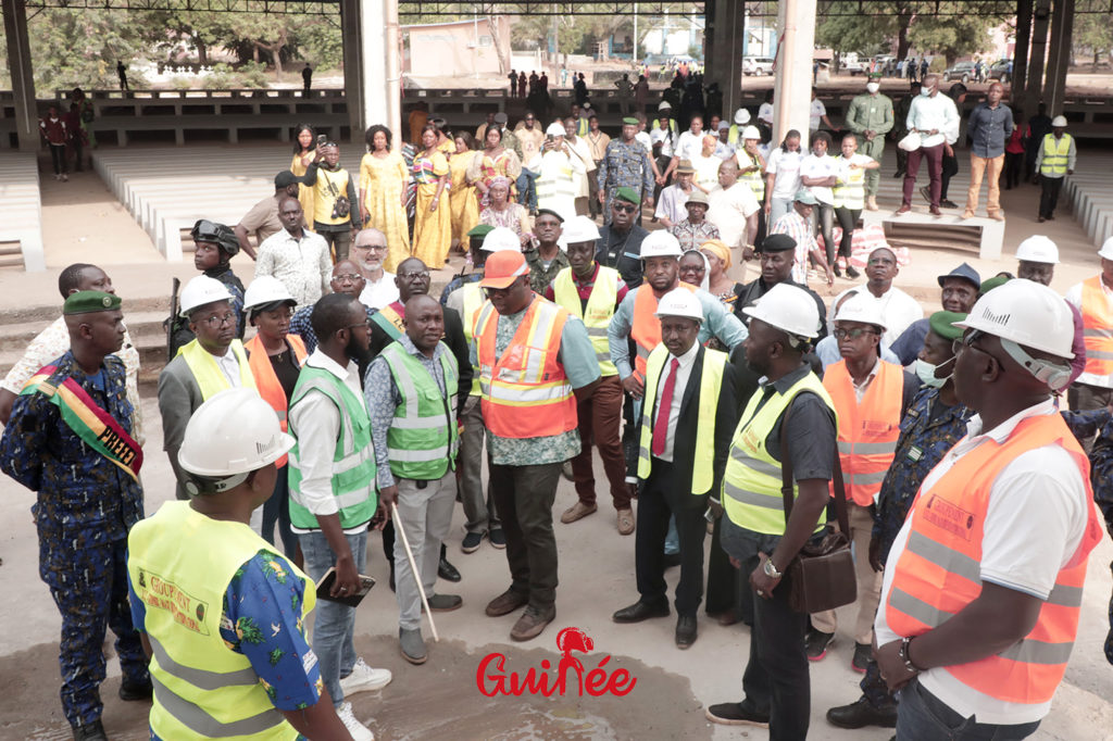 Le premier ministre rencontre les autorités administratives et la notabilité de la ville de Boffa