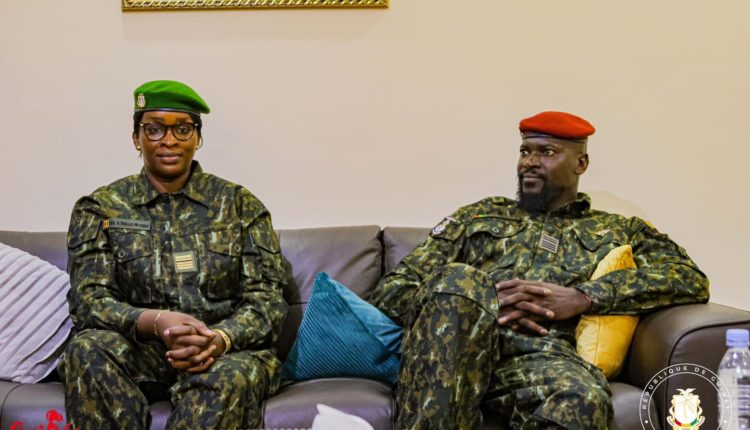 Colonel Mamadi Doumbouya et Colonel Aminata Diallo