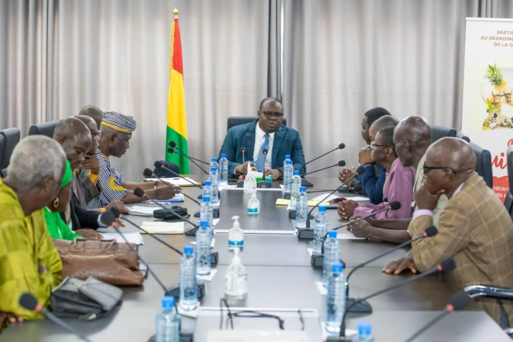 Dialogue entre Forces vives et Gouvernement : les parties prenantes sont en passe de trouver un terrain d’entente