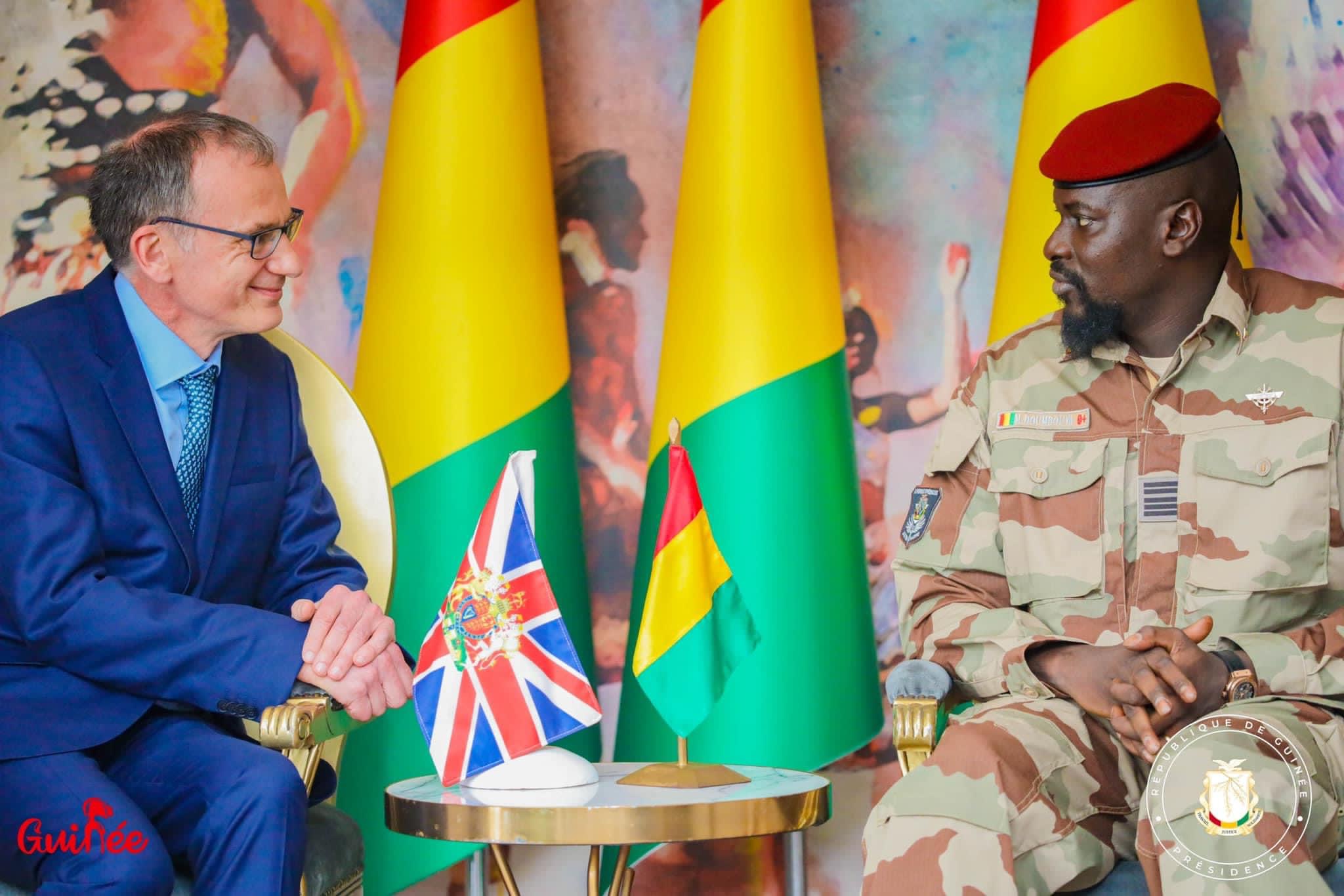 Palais Mohamed V: les ambassadeurs du Nigeria et de la Grande-Bretagne présentent leurs lettres de créance au Colonel Doumbouya