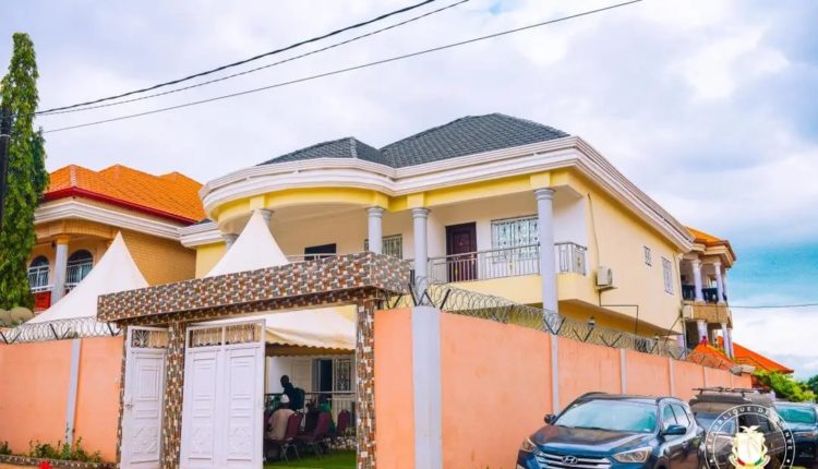 Villas offerte colonel Mamadi Doumbouya Safiatou Diallo