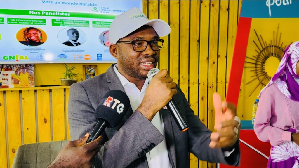 PVNU-ANVJ: Le DG de l’ANVJ, Macka Balde, participe à la célébration de la journée internationale des jeunes