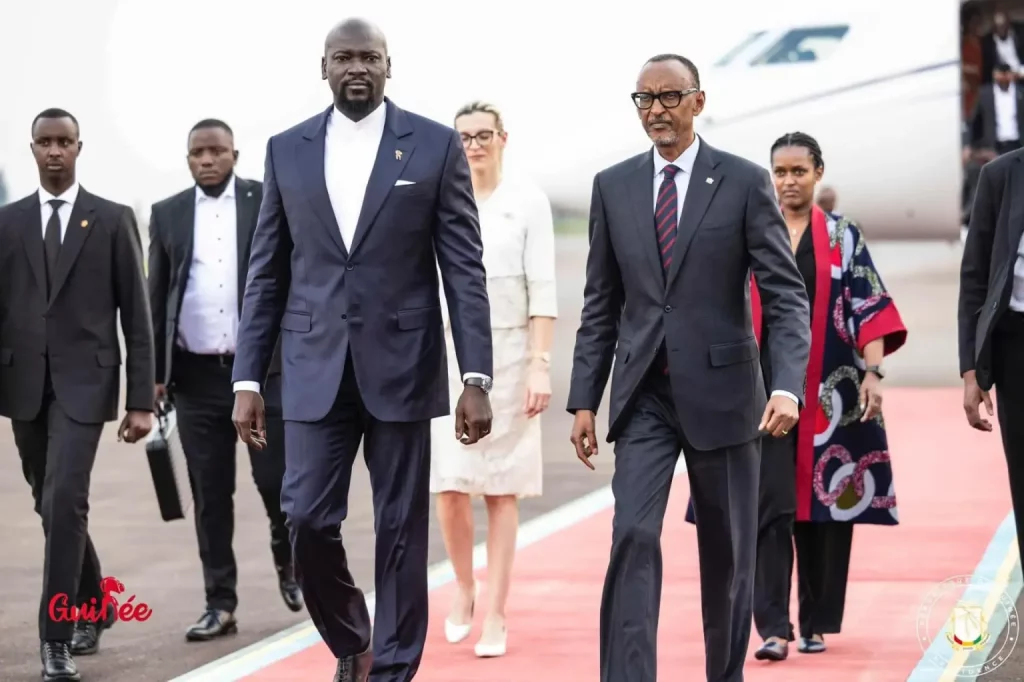 Général Mamadi Doumbouya au Rwanda chez Kagame : « nous aborderons le positionnement d’une Afrique souveraine »