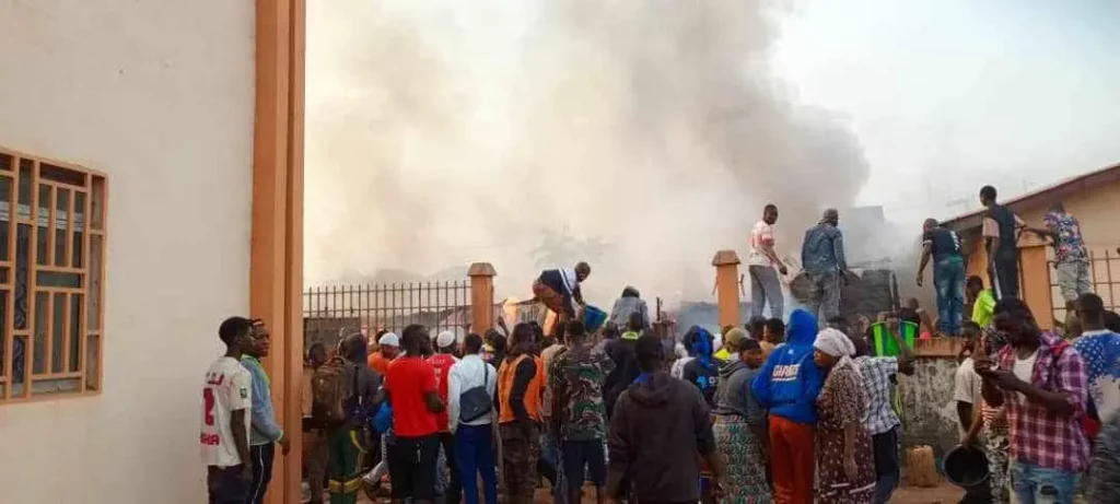 Macenta: une partie du marché ravagée par un violent incendie