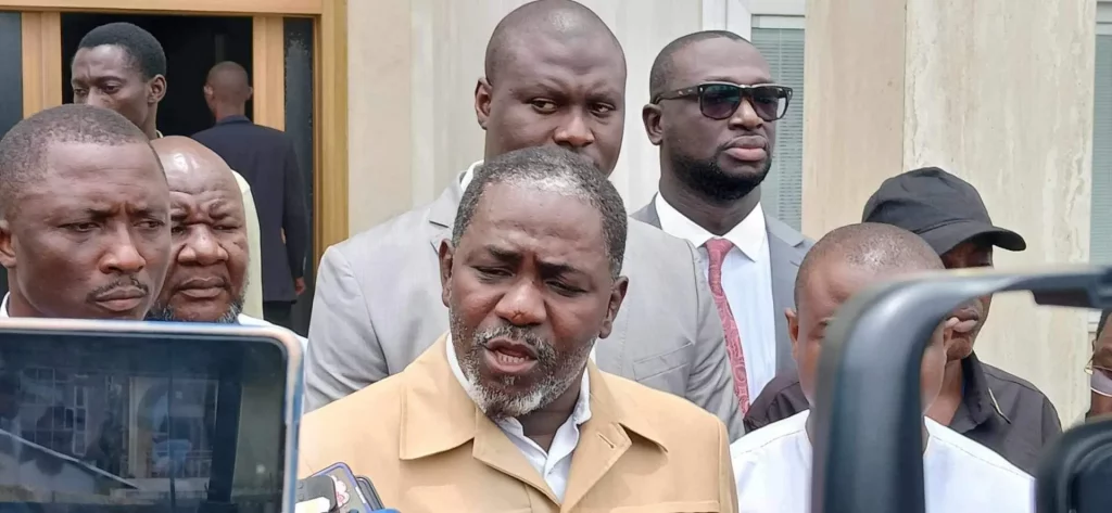 Candidature de Doumbouya ? « S’il se débarrasse de tous ses avantages de l’Etat, moi Dr Diallo je vais compétir contre lui »(ADC-BOC)