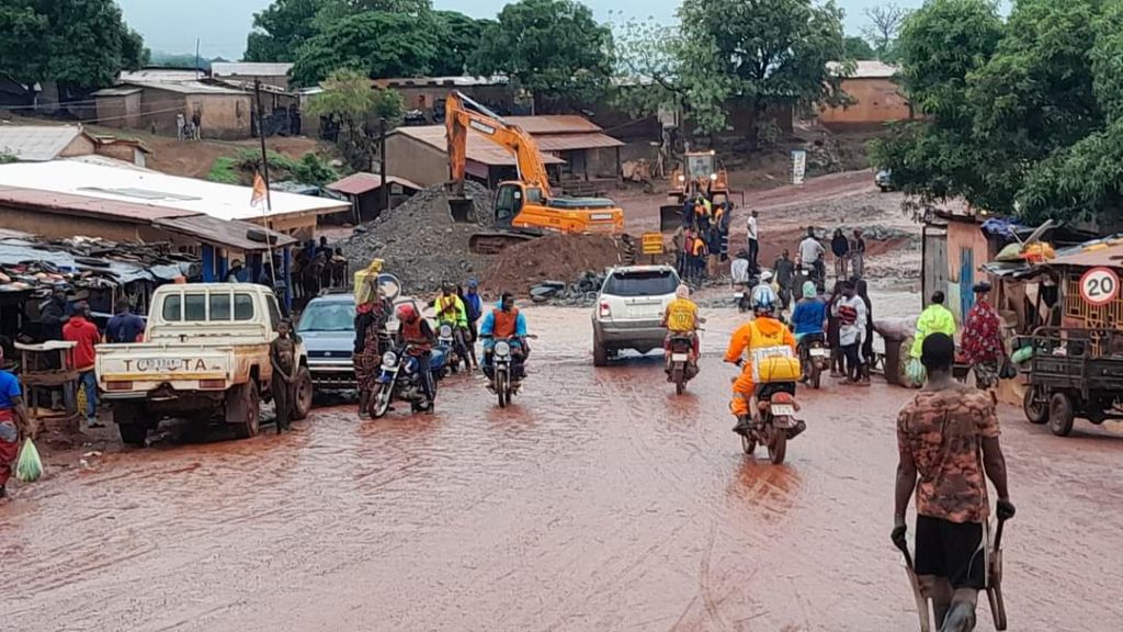 Dubreka : une femme emportée par les eaux de pluie