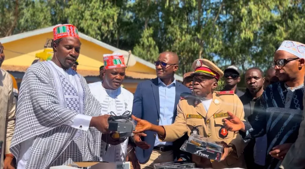 Mali : pour redynamiser ses activités, les ressortissants volent au secours de la radio rurale