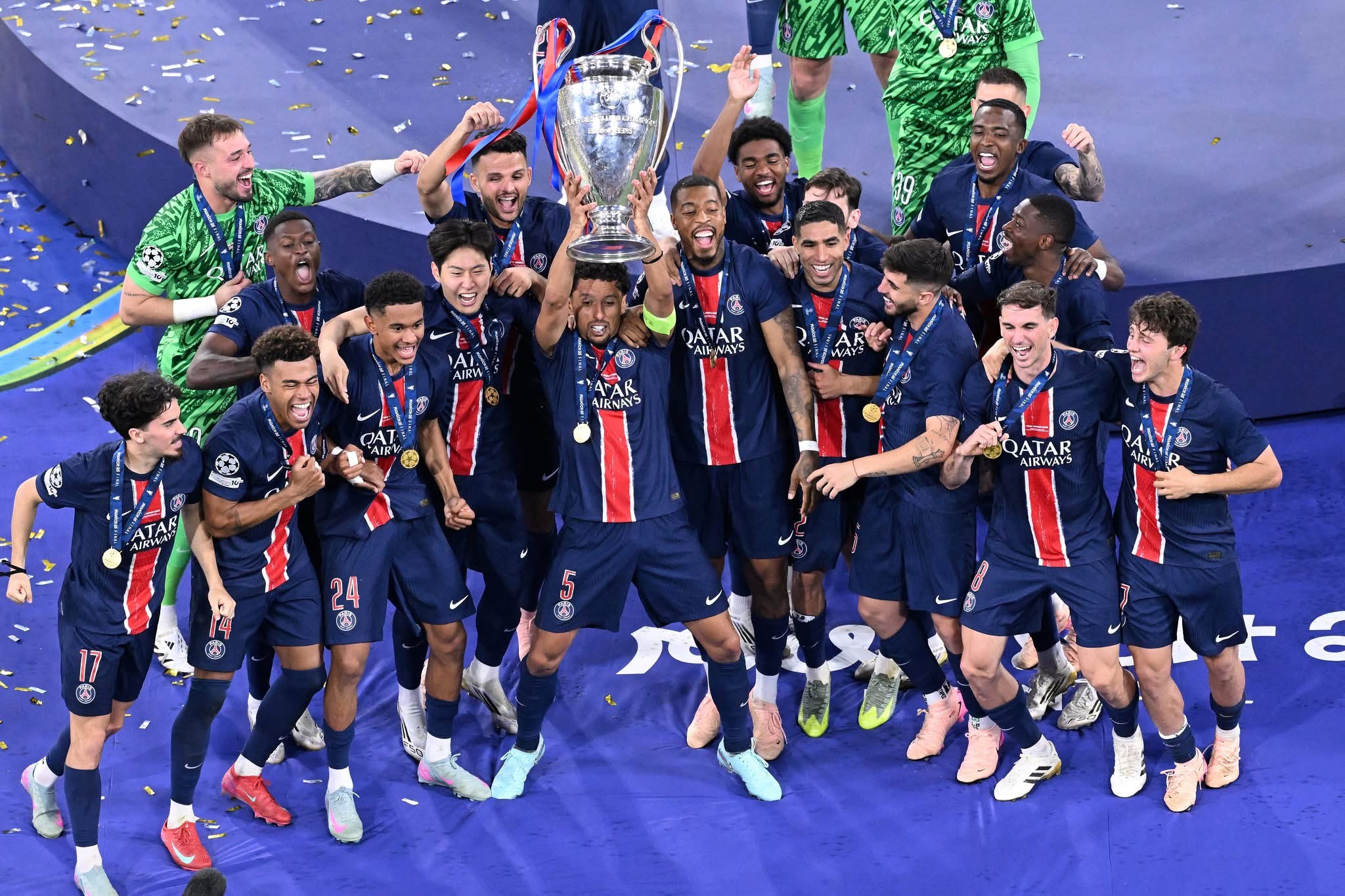 PSG-INTER MILAN: PARIS S’OFFRE SA PREMIÈRE LIGUE DES CHAMPIONS APRÈS UNE FINALE RECORD, TOUTES LES RÉACTIONS ET IMAGES FORTES