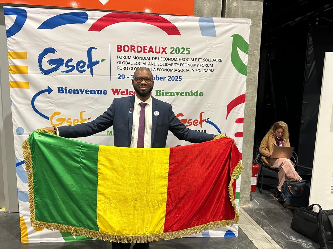 Bordeaux : le DG de l’ANVJ, Macka Baldé conduit la délégation guinéenne au Forum mondial de l’Économie Sociale et Solidaire (ESS)