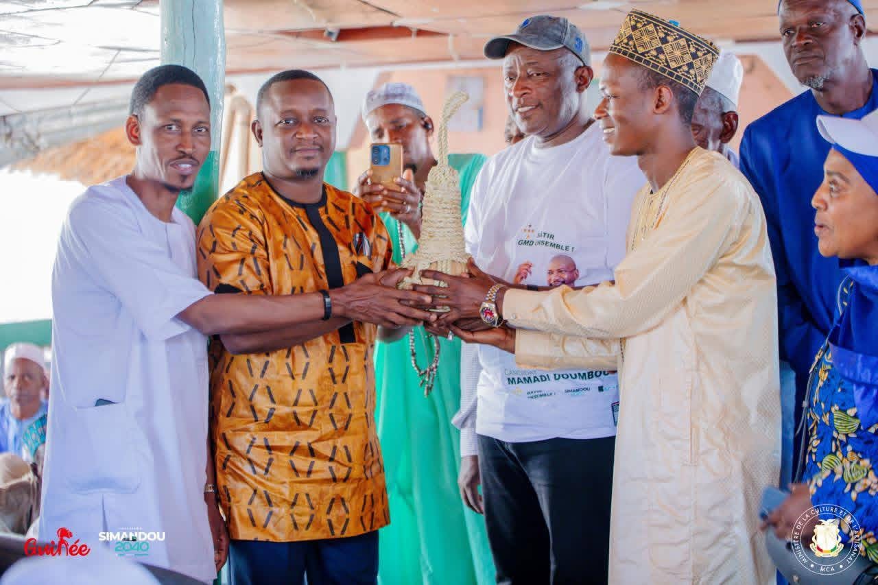 Koundara : le Ministre Moussa Moïse Sylla élevé au rang de citoyen d’honneur et désigné parrain de la préfecture