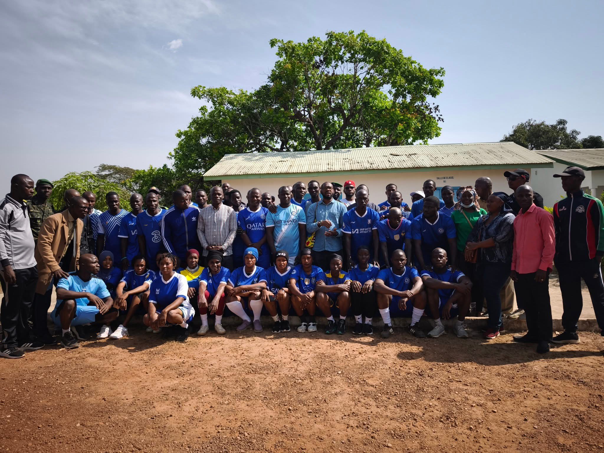 SCAD-Kindia : le DG de l’ANVJ Mamadou Macka Baldé préside la clôture de l’atelier d’harmonisation et de validation des modules de formation des 100 jeunes volontaires agents de cohésion sociale et de paix