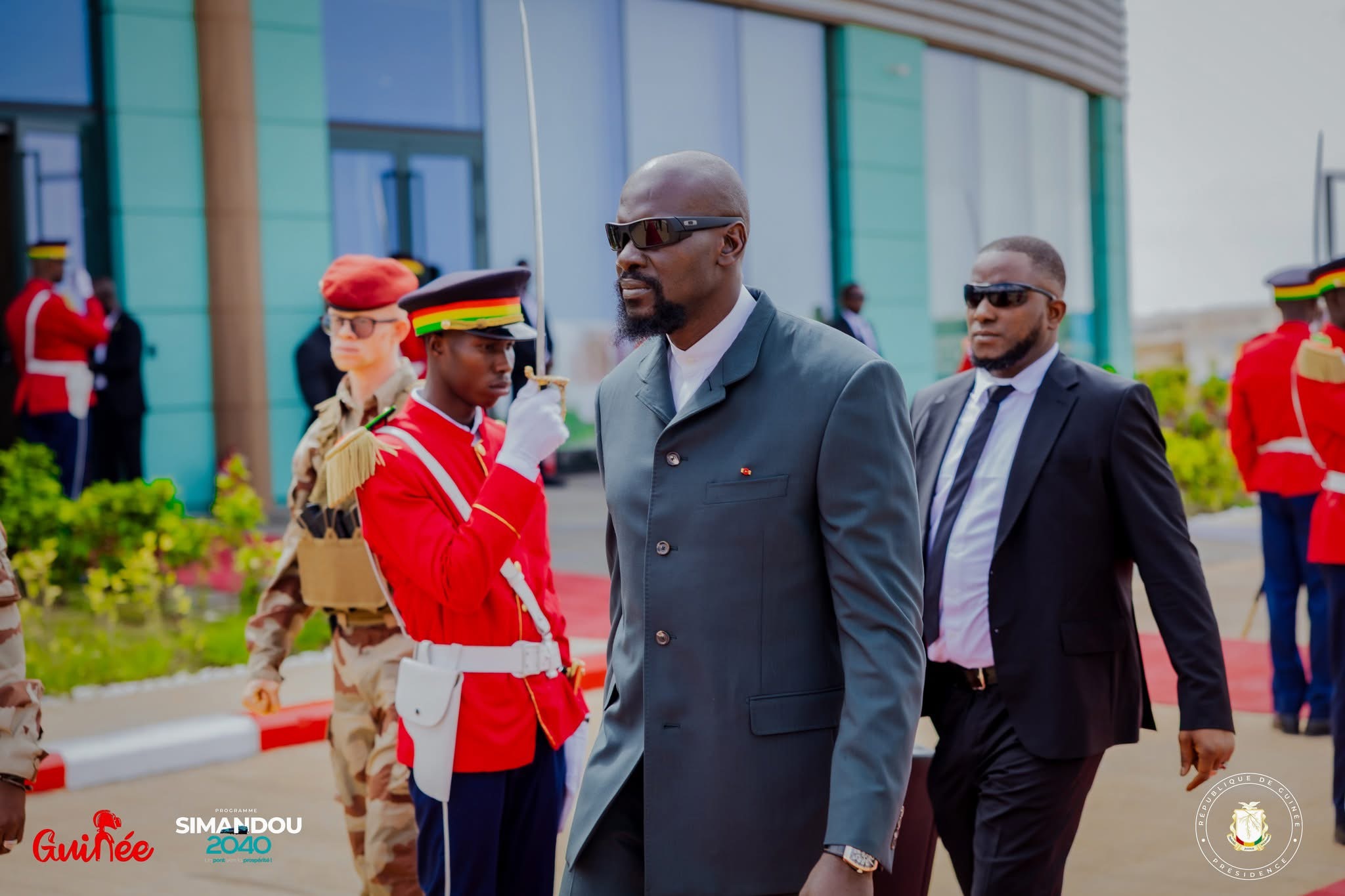 Le Président Guinéen Son Excellence Mamadi Doumbouya à l’aéroport Ahmed Sekou Touré de Conakry