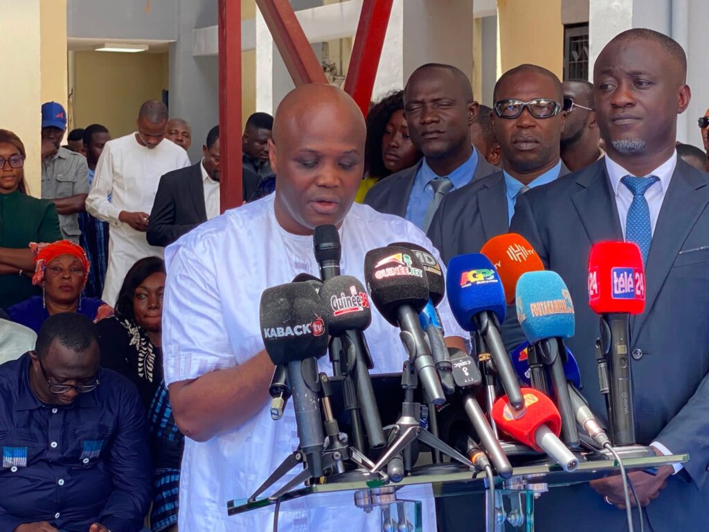 Lansana Bea Diallo à sa prise de fonction: « Je serai un ministre exigeant, plus exigeant, mais je serai également un ministre juste, comme je l’ai toujours été »