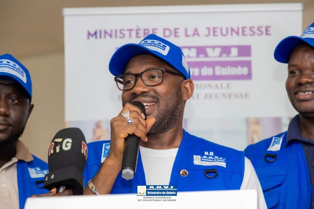 LE DIRECTEUR GÉNÉRAL DE L’ANVJ MACKA BALDÉ  CLÔTURE LA FORMATION DES 150 ANCIENS VOLONTAIRES
